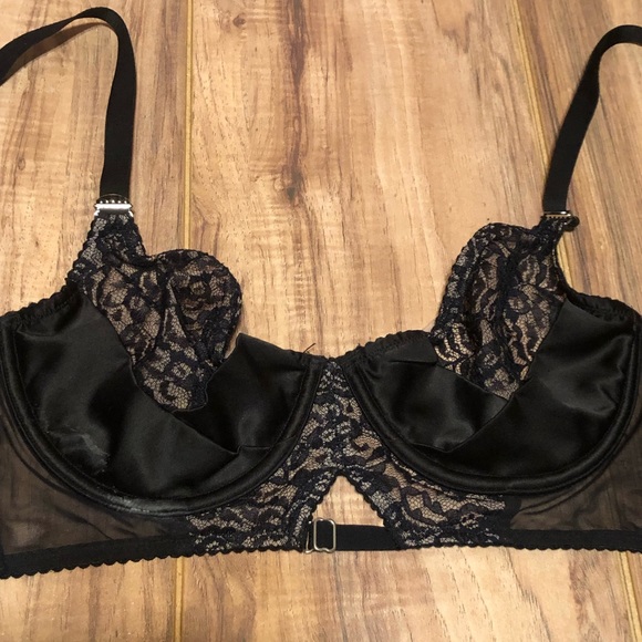 36C vs unlined mesh bra - Picture 3 of 7